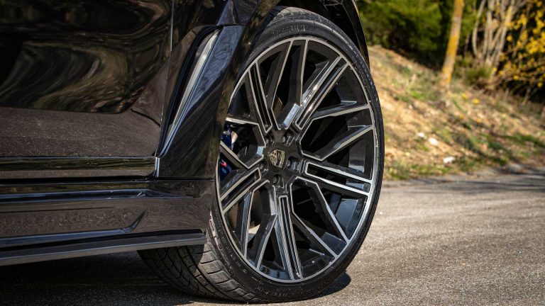Bmw X7 by Lumma Design: immagini ufficiali