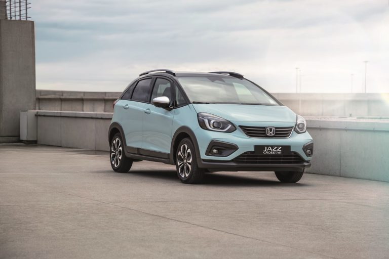 Nuova Honda Jazz Hybrid: immagini ufficiali