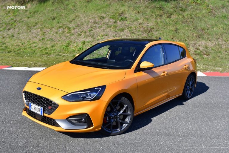 Ford Focus ST: la prova su strada e in pista