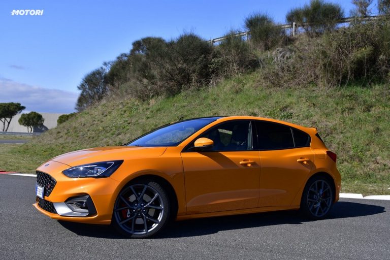 Ford Focus ST: la prova su strada e in pista