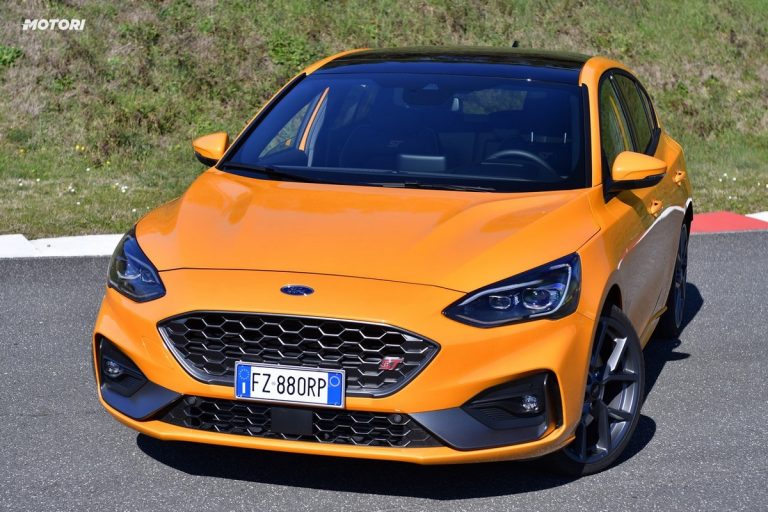 Ford Focus ST: la prova su strada e in pista