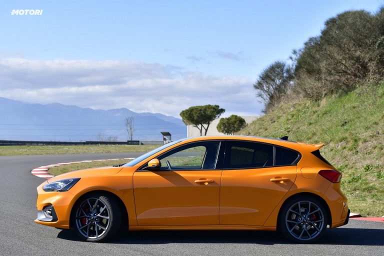 Ford Focus ST: la prova su strada e in pista