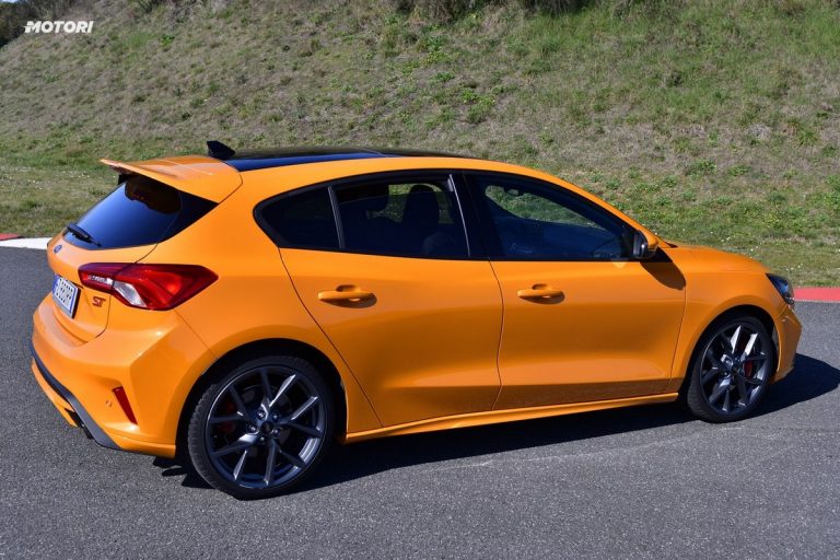 Ford Focus ST: la prova su strada e in pista