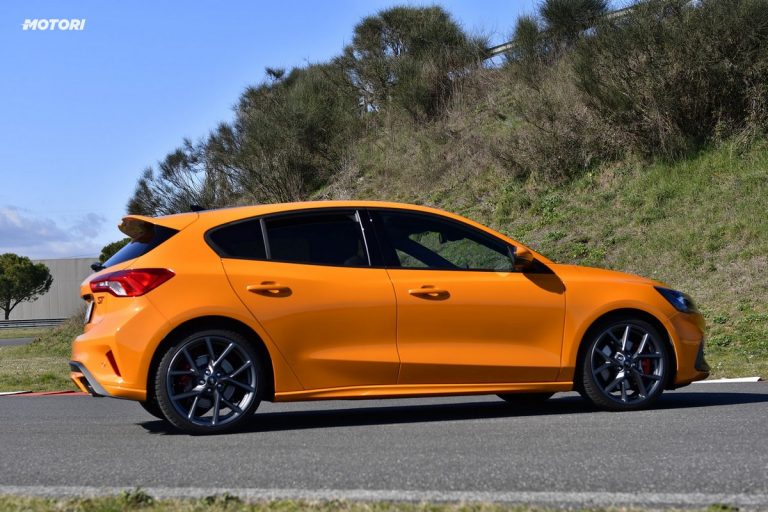 Ford Focus ST: la prova su strada e in pista