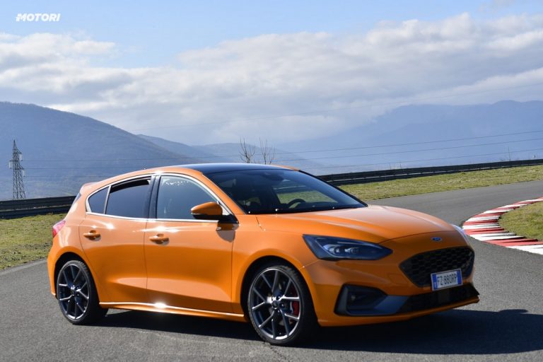Ford Focus ST: la prova su strada e in pista