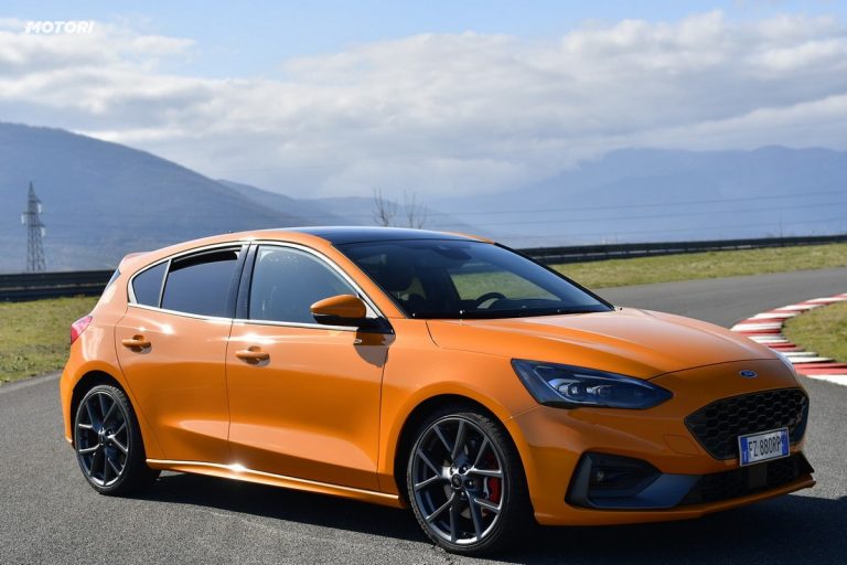 Ford Focus ST: la prova su strada e in pista