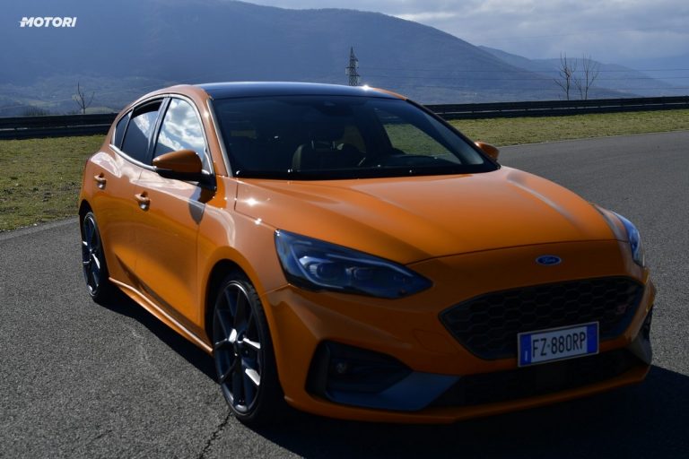 Ford Focus ST: la prova su strada e in pista
