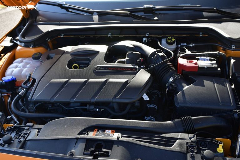 Ford Focus ST: la prova su strada e in pista
