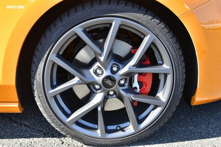 Ford Focus ST: la prova su strada e in pista