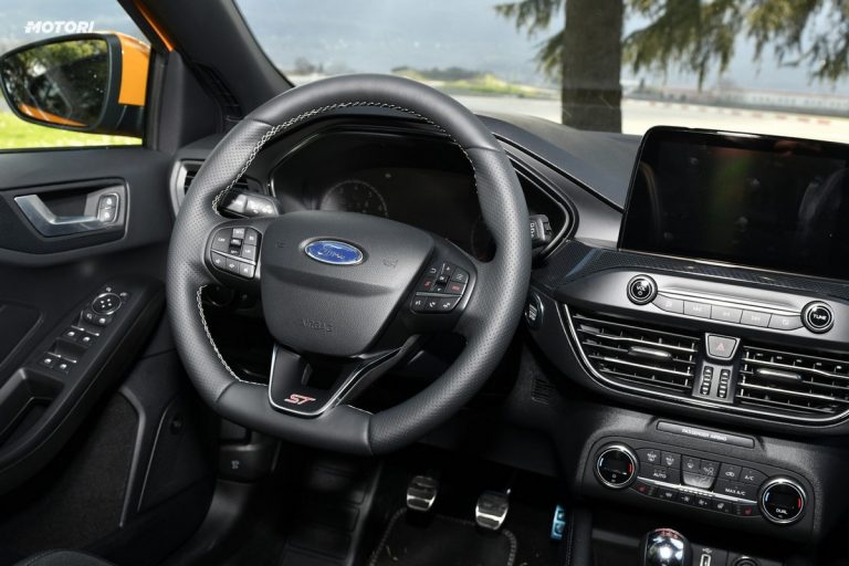 Ford Focus ST: la prova su strada e in pista