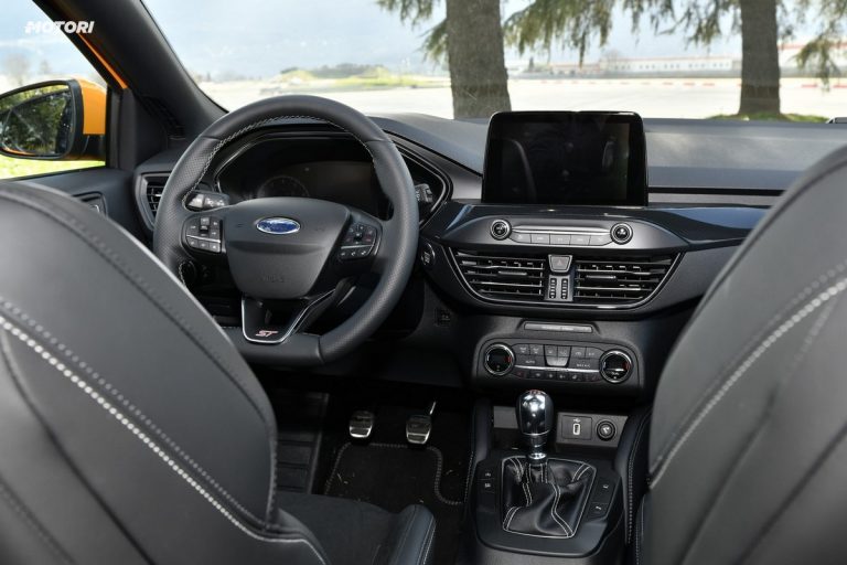 Ford Focus ST: la prova su strada e in pista