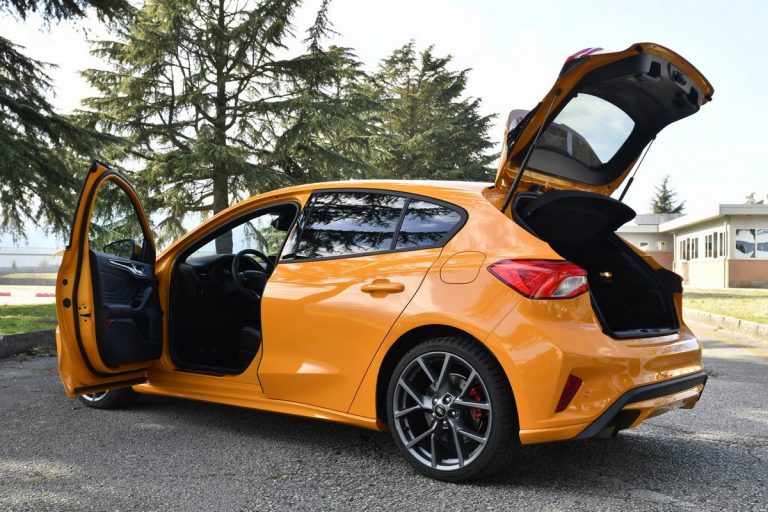 Ford Focus ST: la prova su strada e in pista