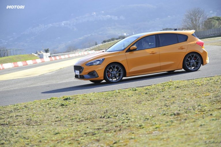 Ford Focus ST: la prova su strada e in pista