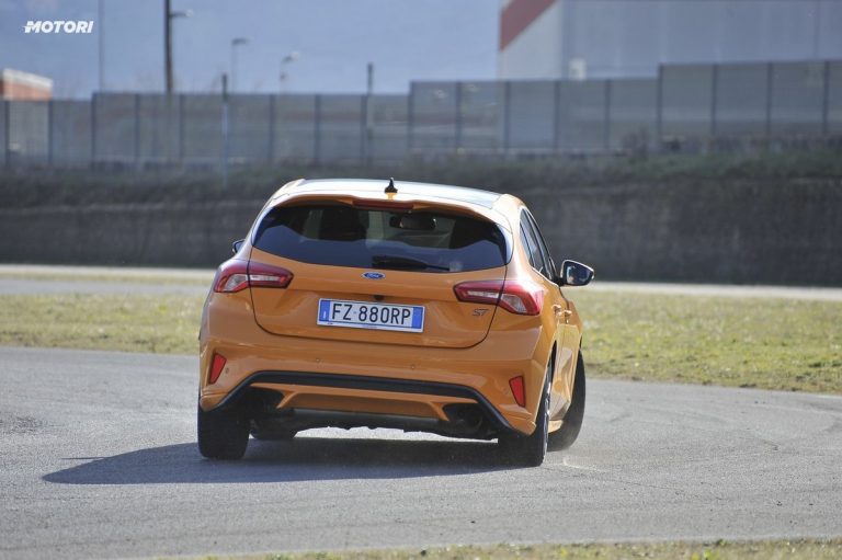Ford Focus ST: la prova su strada e in pista