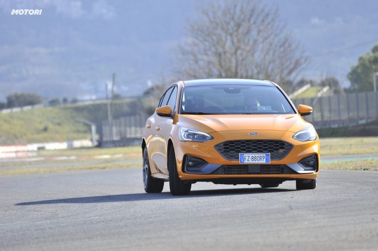 Ford Focus ST: la prova su strada e in pista