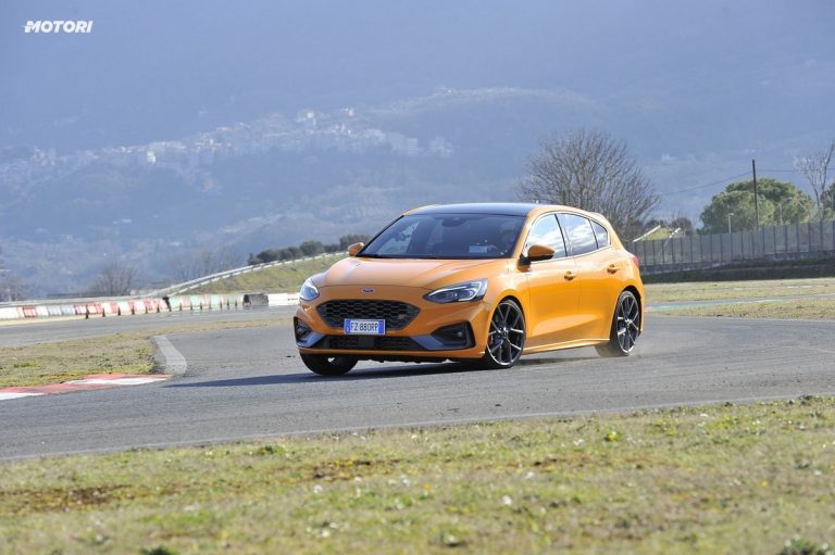 Ford Focus ST: la prova su strada e in pista