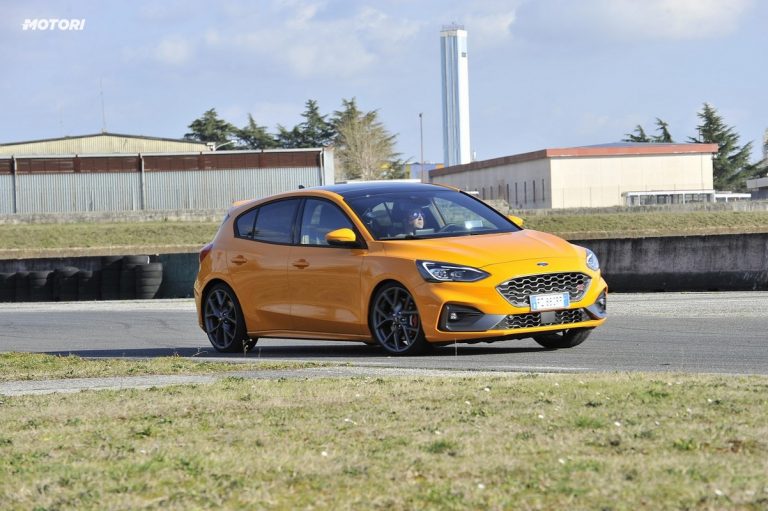 Ford Focus ST: la prova su strada e in pista
