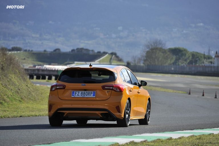 Ford Focus ST: la prova su strada e in pista
