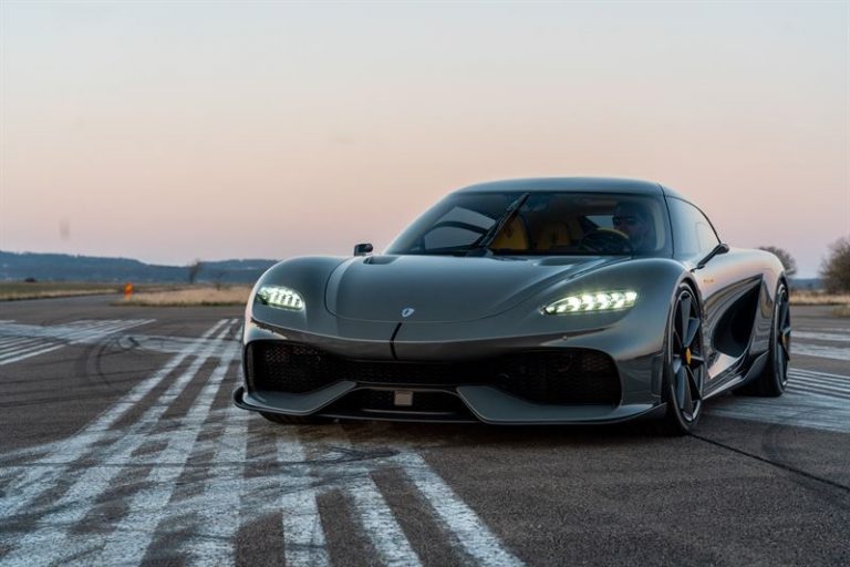 Koenigsegg Gemera: immagini ufficiali in pista