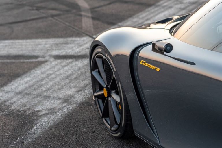 Koenigsegg Gemera: immagini ufficiali in pista