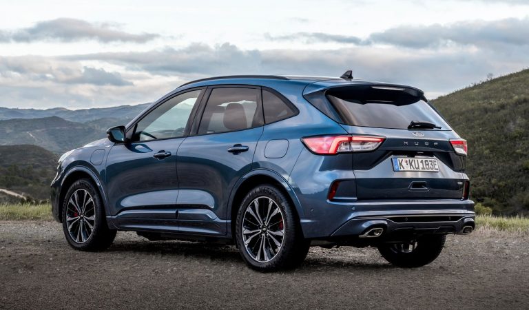 Ford Kuga ibrida plug-in: immagini ufficiali