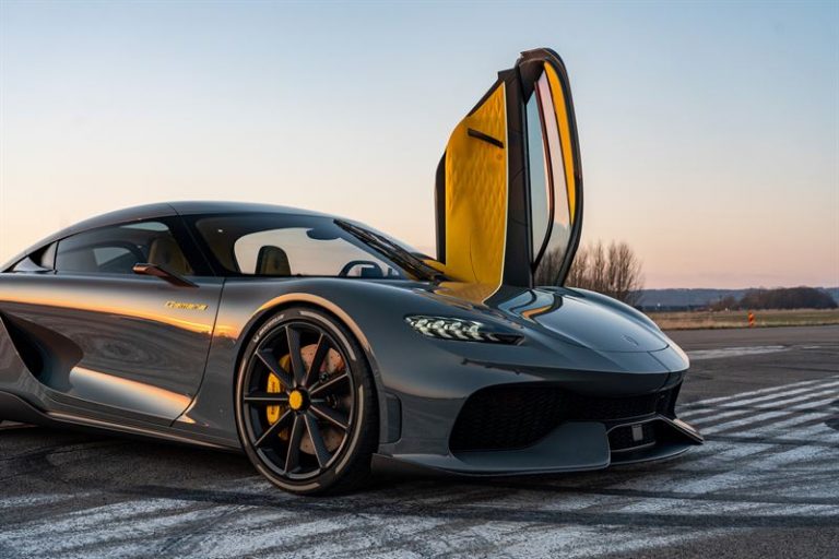 Koenigsegg Gemera: immagini ufficiali in pista