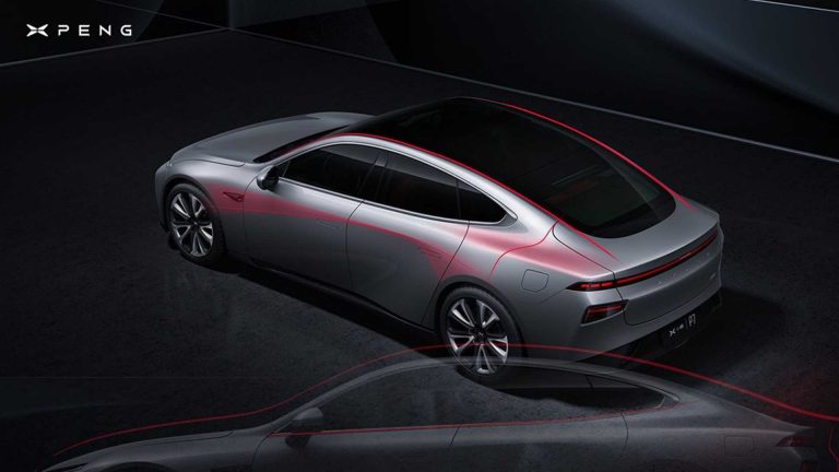 Xpeng P7: immagini ufficiali