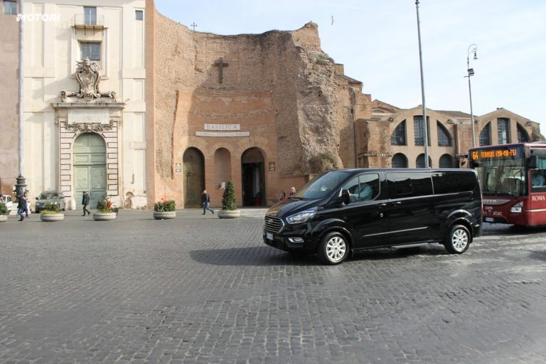 Ford Tourneo Custom: la prova su strada