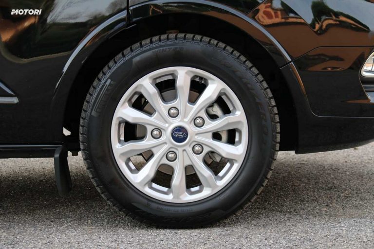 Ford Tourneo Custom: la prova su strada