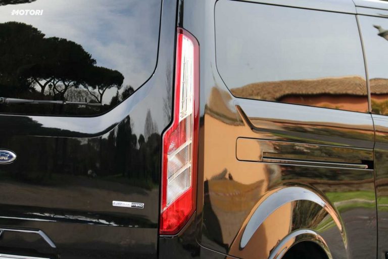 Ford Tourneo Custom: la prova su strada