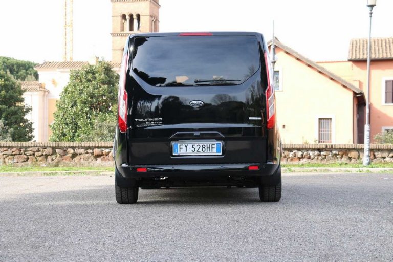 Ford Tourneo Custom: la prova su strada