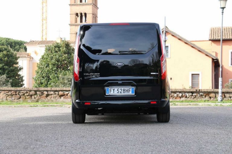 Ford Tourneo Custom: la prova su strada