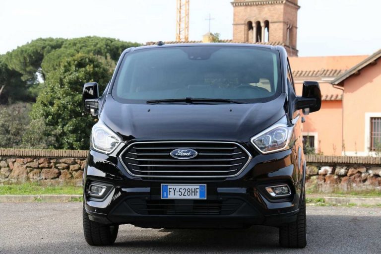 Ford Tourneo Custom: la prova su strada