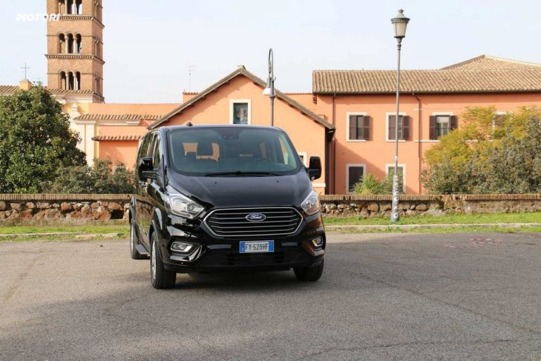 Ford Tourneo Custom: la prova su strada