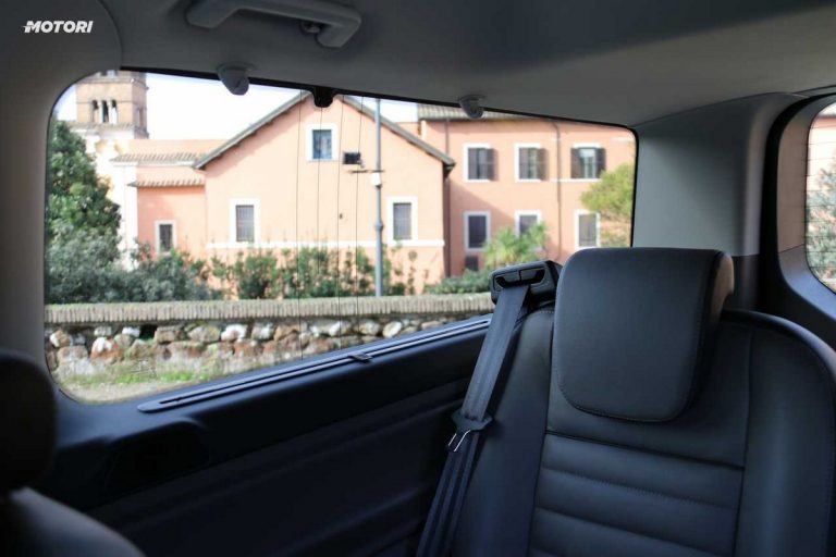 Ford Tourneo Custom: la prova su strada