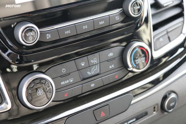 Ford Tourneo Custom: la prova su strada