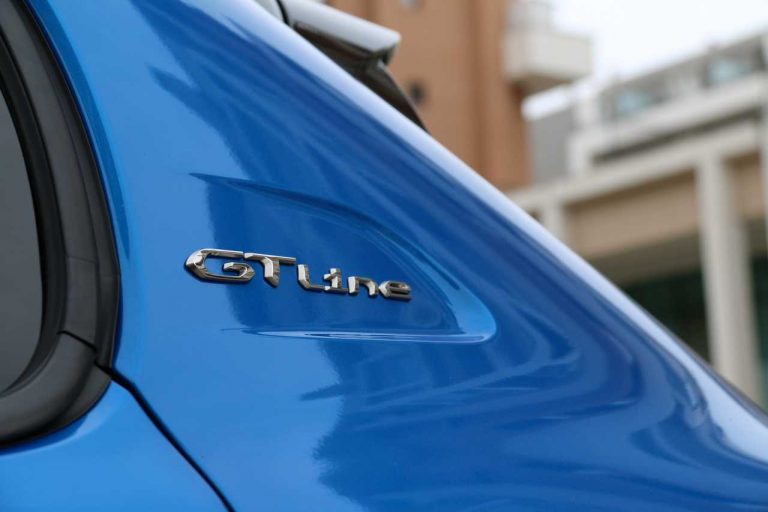 Peugeot 208 1.2 PureTech e 1.5 BlueHDi: la prova su strada