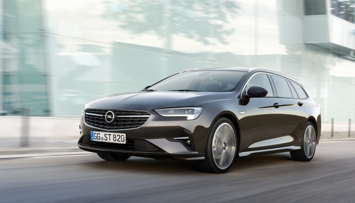 Nuova Opel Insignia 2020: immagini ufficiali