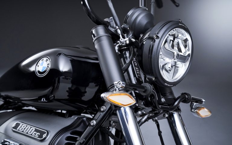 Nuova Bmw R 18: immagini ufficiali
