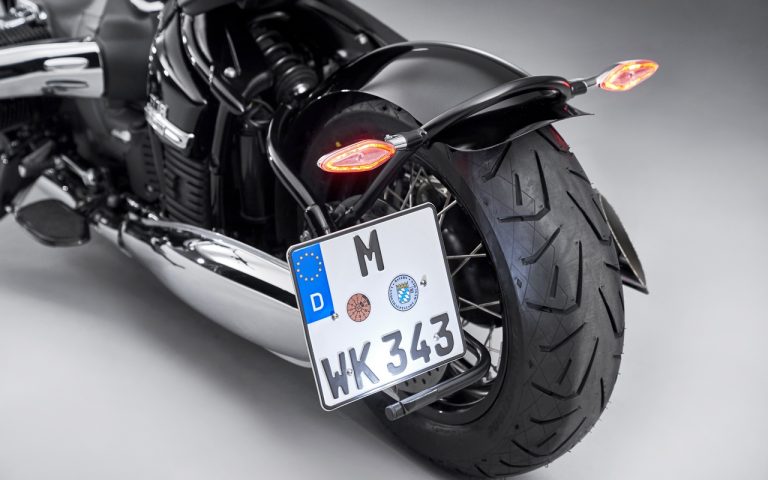 Nuova Bmw R 18: immagini ufficiali
