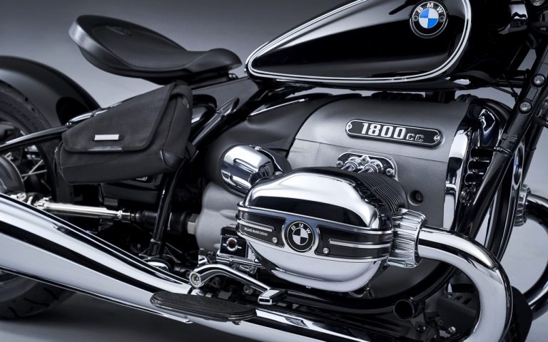 Nuova Bmw R 18: immagini ufficiali