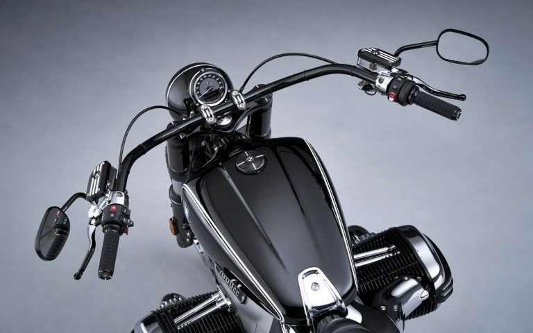 Nuova Bmw R 18: immagini ufficiali