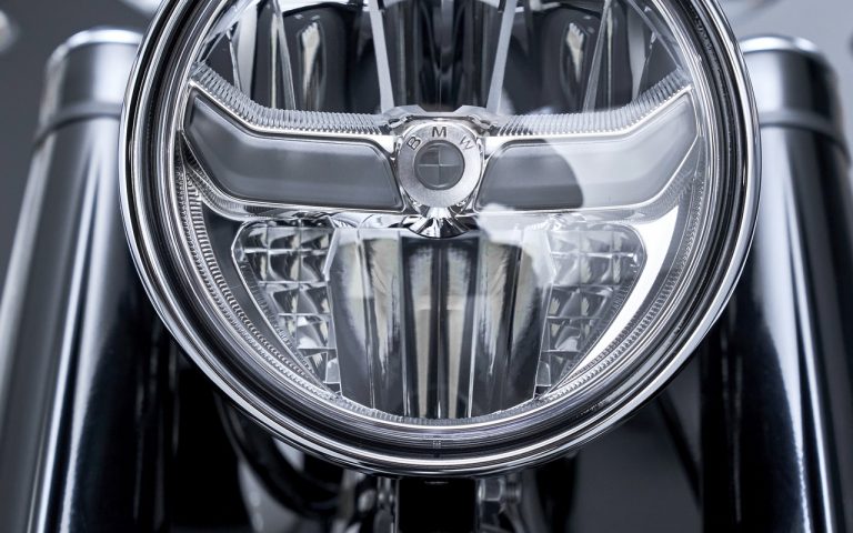 Nuova Bmw R 18: immagini ufficiali