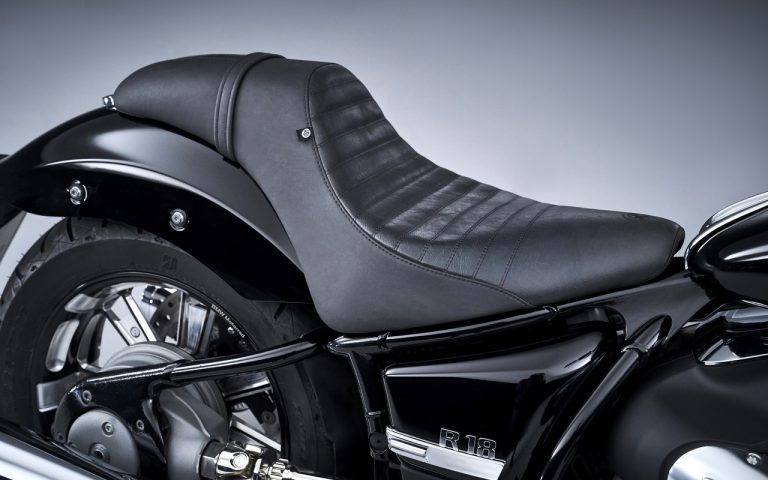 Nuova Bmw R 18: immagini ufficiali