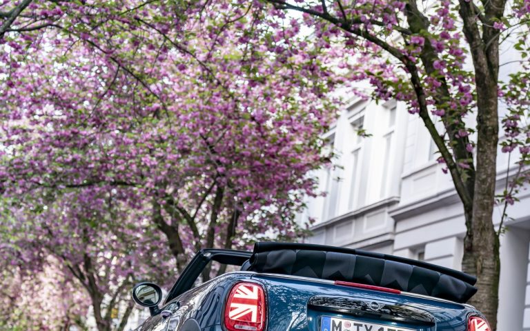 Nuova Mini Cabrio Sidewalk: immagini ufficiali