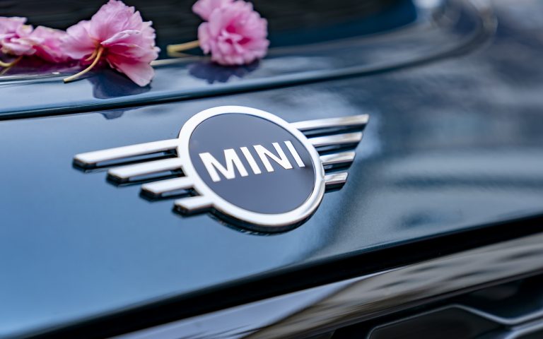 Nuova Mini Cabrio Sidewalk: immagini ufficiali