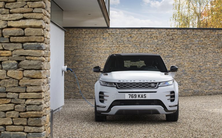 Range Rover Evoque ibrida plug-in: immagini ufficiali