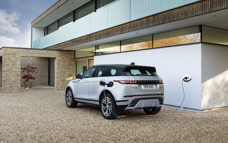Range Rover Evoque ibrida plug-in: immagini ufficiali