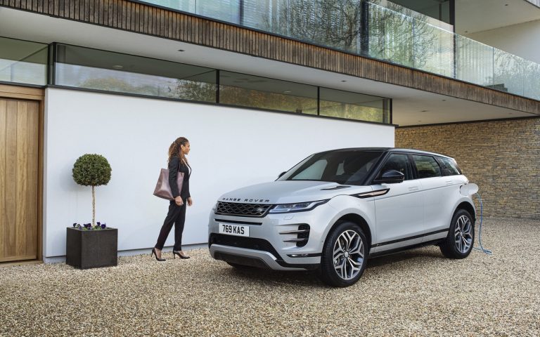 Range Rover Evoque ibrida plug-in: immagini ufficiali