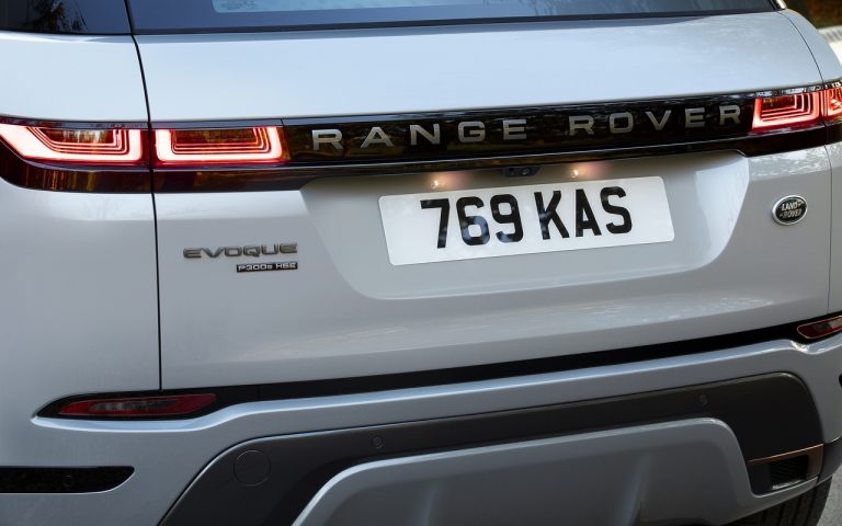 Range Rover Evoque ibrida plug-in: immagini ufficiali